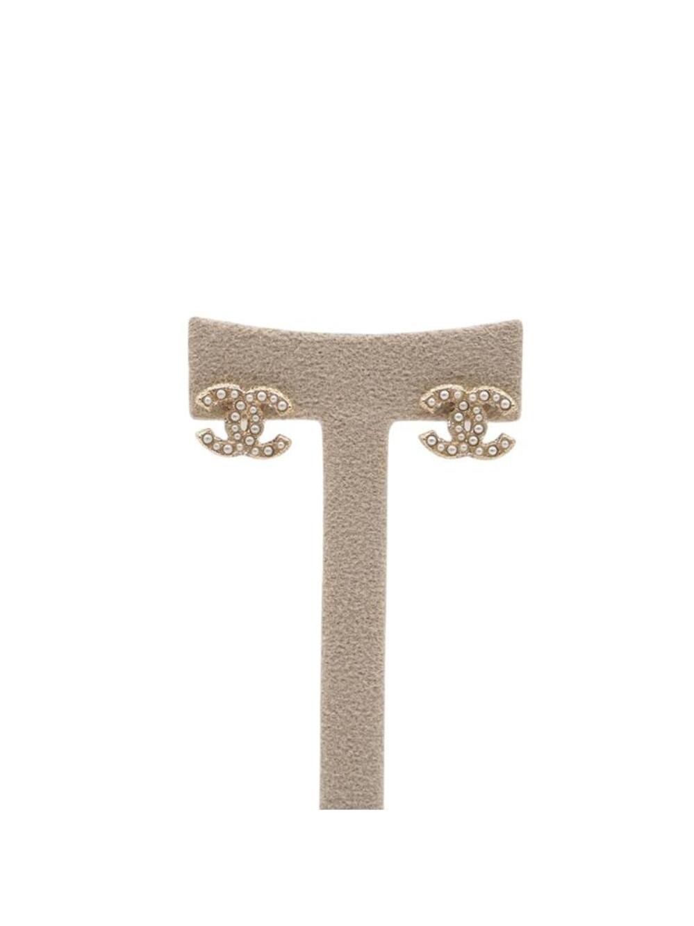 Chanel Cc Logo Pearl Earrings #358723C69B
